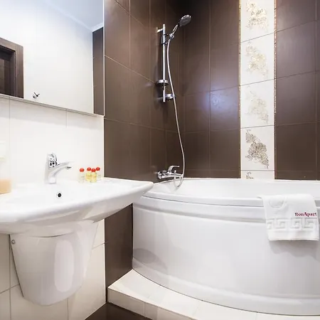 Bonapart By Uhm Hotel 4*