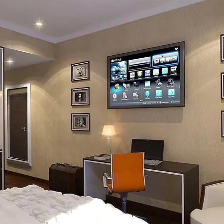 Hotel Bonapart By Uhm