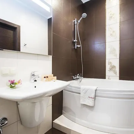 Hotel Bonapart By Uhm Kiev