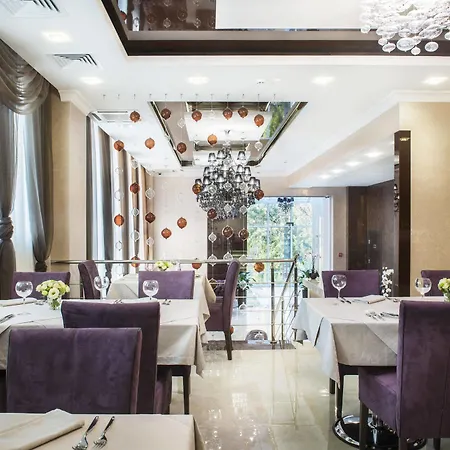 Hotel Bonapart By Uhm Kiev